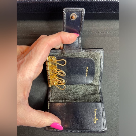 Authentic Givenchy Key Wallet - Picture 6 of 8